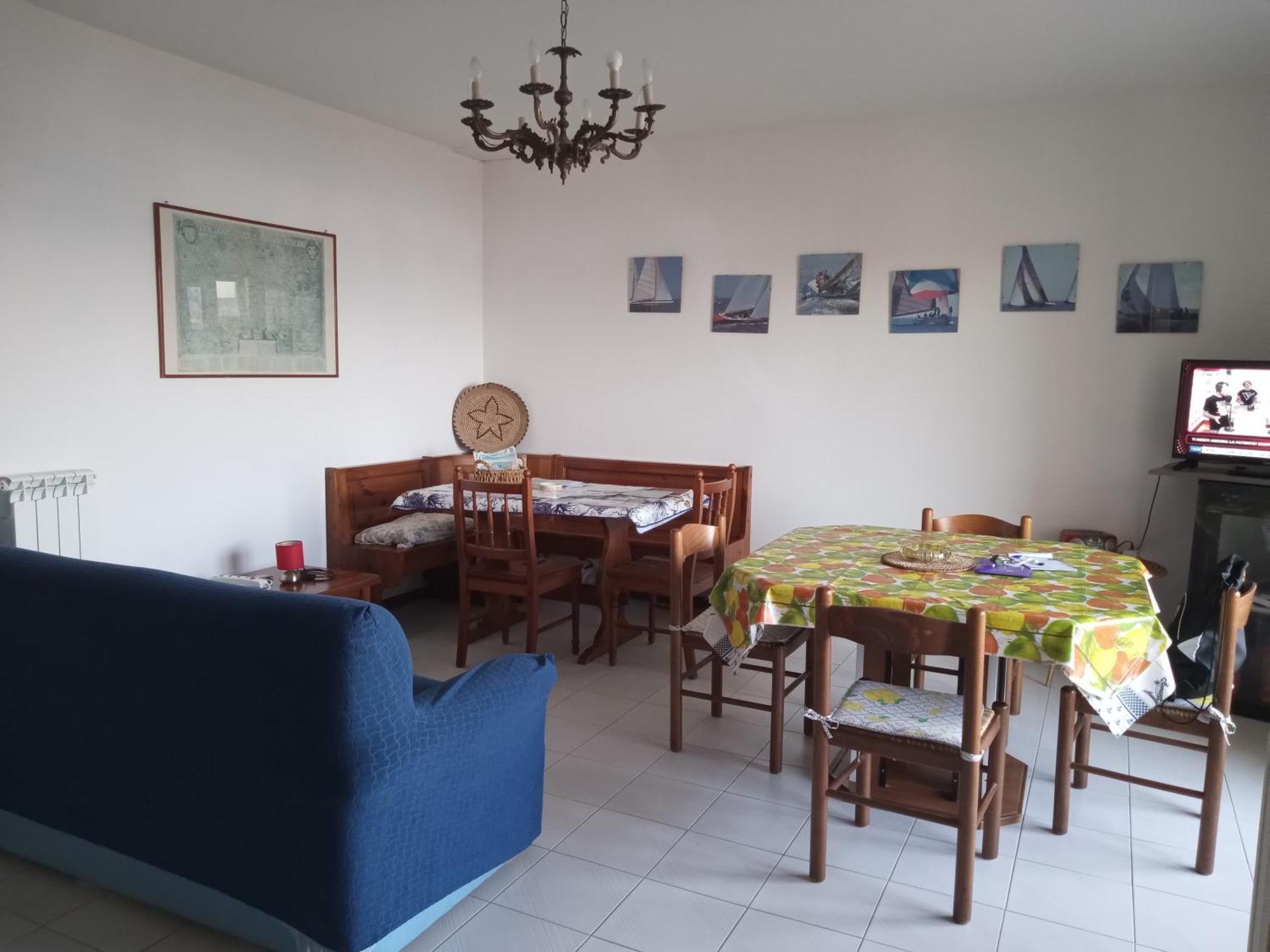 Dei Lestrigoni Apartment Палау Екстериор снимка