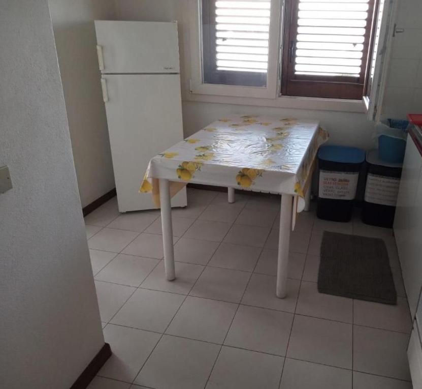 Dei Lestrigoni Apartment Палау Екстериор снимка